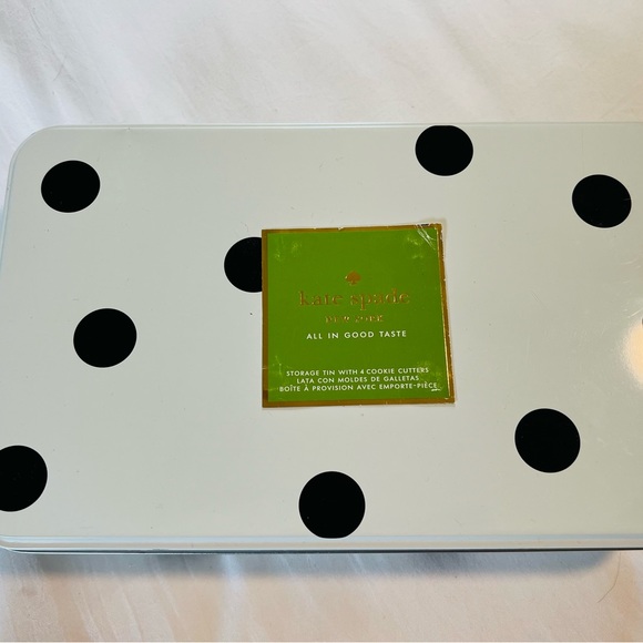 Kate Spade All in Good Taste Deco Dot cookie cutter set and polka dot tin - Picture 3 of 13